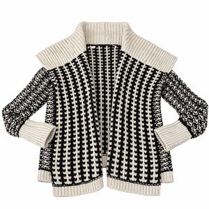 NWOT: Chunky Knit Sweater